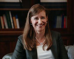 Portrait photo of Professor Julia Hartmann